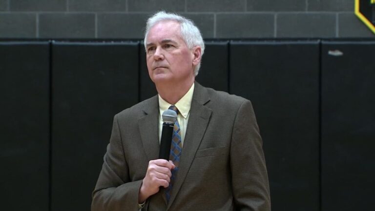 170408142030 tom mcclintock town hall bts 00000000 768x433