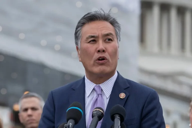 21californiatoday mark jumbo.jpg 768x512