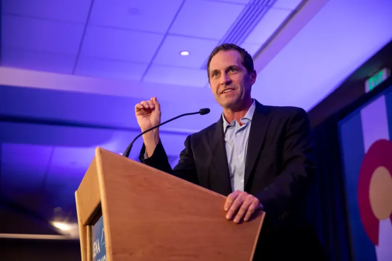 221108 DEMOCRATS WATCH PARTY ART HOTEL ELECTION NIGHT COPOLITICS DENVER KEVINJBEATY 14.jpg 768x511