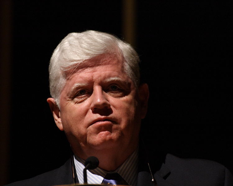 750px John B. Larson at public forum on health care 5 30 June 2009