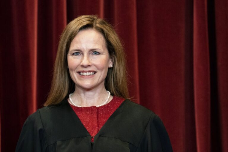 Amy Coney Barrett 0 768x512