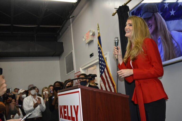 Kelly loeffler 768x512